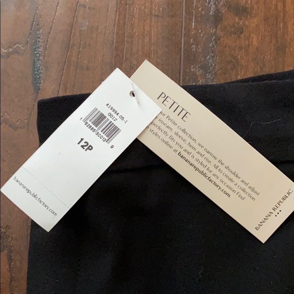 Black dress pants, ankle, pockets, NWT